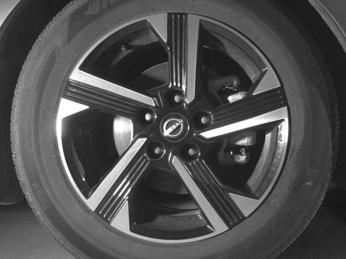Used 2025 Nissan Sentra SV FWD image 13