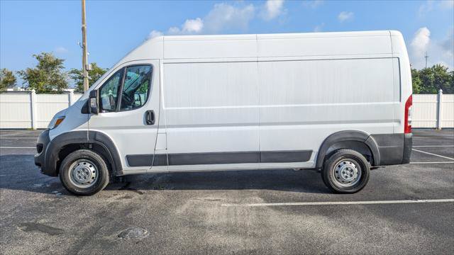 Used 2023 RAM ProMaster 2500 FWD image 3