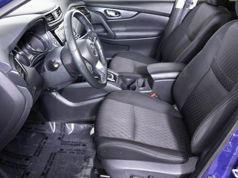 Used 2019 Nissan Rogue SV image 17