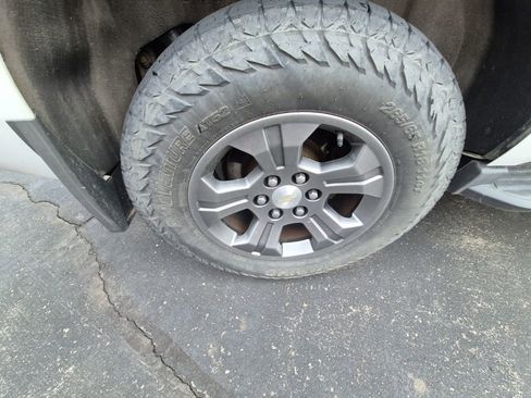 Used 2020 Chevrolet Tahoe LS image 9