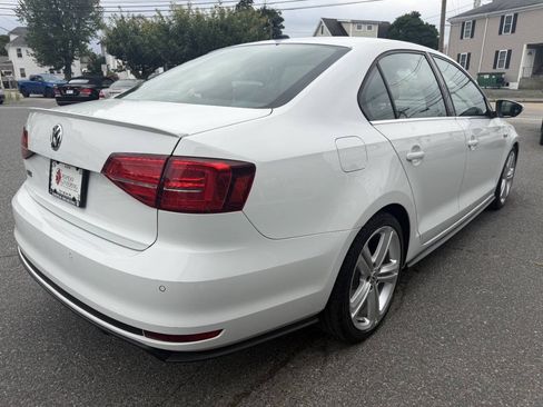 Used 2017 Volkswagen Jetta GLI FWD image 7