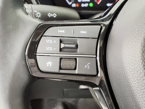 Used 2024 Honda CR-V EX-L image 17