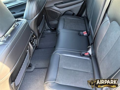 New 2025 Jeep Grand Cherokee Laredo image 14