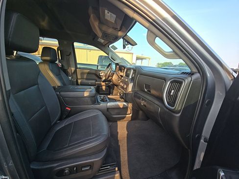Used 2021 Chevrolet Silverado 1500 LTZ RWD image 13