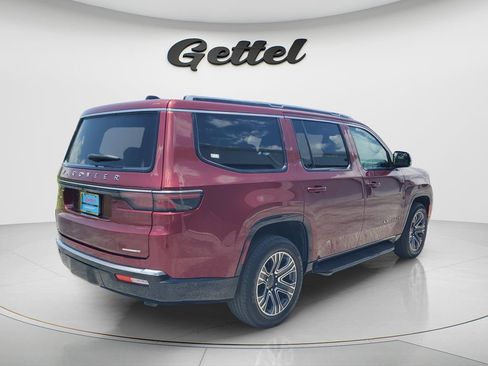 Used 2024 Jeep Wagoneer Series II w/ Flexible Seating Group AWD/4WD image 5