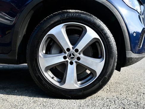 Used 2021 Mercedes-Benz GLC 300 4MATIC image 28