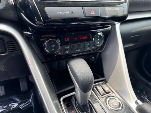 Used 2024 Mitsubishi Eclipse Cross LE image 23