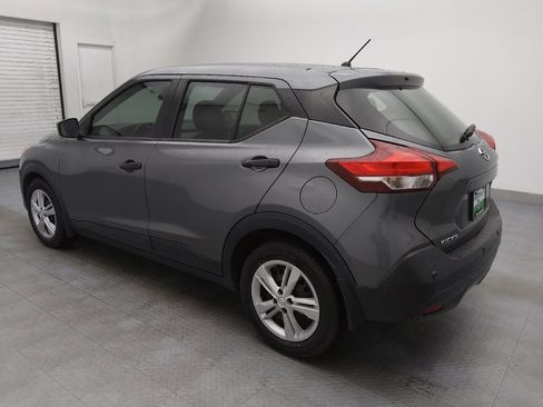 Used 2020 Nissan Kicks S image 3