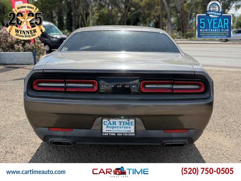 Used 2016 Dodge Challenger SXT RWD image 4