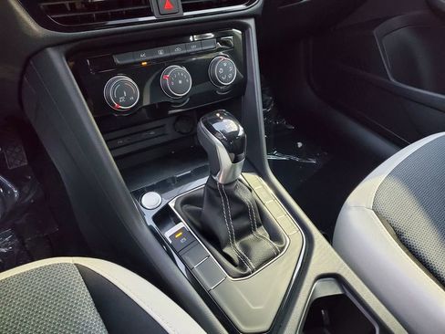 New 2026 Volkswagen Taos S image 9