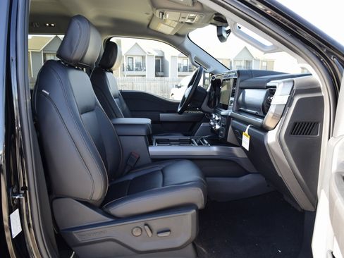 New 2026 Ford F250 Lariat w/ Chrome Package image 23