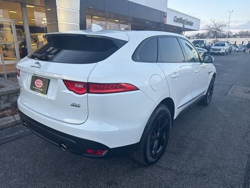 Used 2018 Jaguar F-PACE Premium image 7