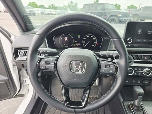 Used 2025 Honda Civic Sport image 16