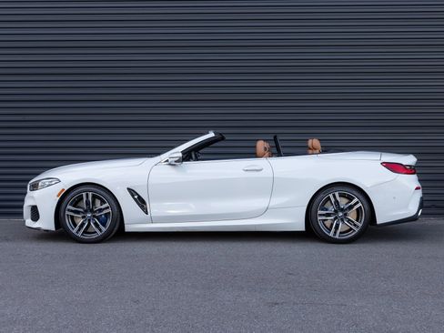 Used 2019 BMW M850i xDrive Convertible image 2