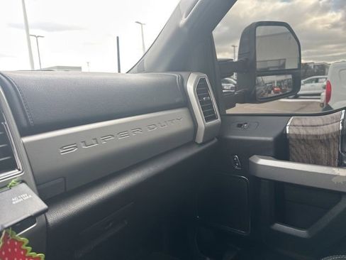 Used 2019 Ford F350 Lariat image 15