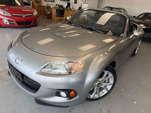 Used 2015 MAZDA MX-5 Miata Grand Touring w/ Premium Package RWD image 20