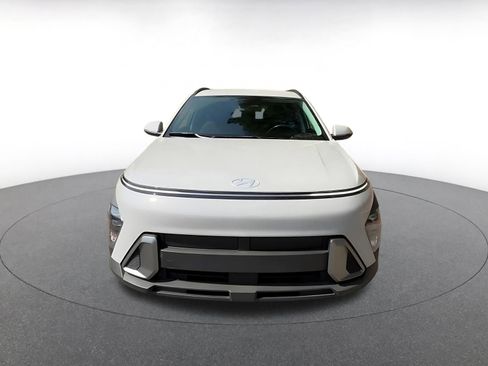 Used 2025 Hyundai Kona SEL image 4