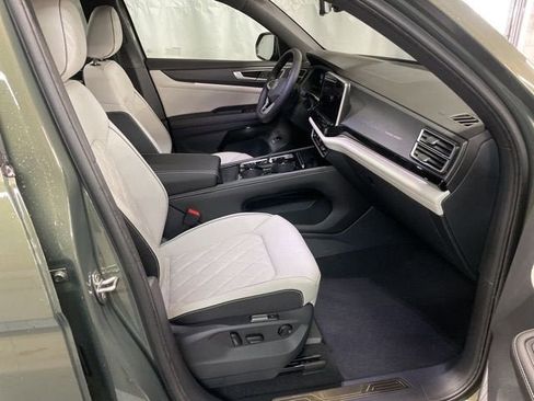 New 2026 Volkswagen Atlas Cross Sport SEL Premium R-Line AWD/4WD image 5