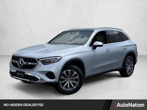 Used 2025 Mercedes-Benz GLC 300 4MATIC image 1