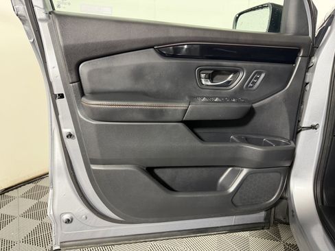 Certified 2023 Honda Pilot TrailSport image 17