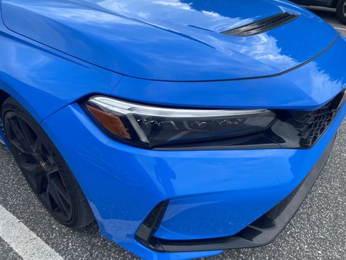 Used 2023 Honda Civic Type R image 6