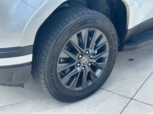 Used 2026 Lexus GX 550 w/ Accessory Package (2T) AWD/4WD image 9