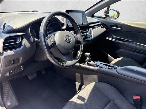 Used 2019 Toyota C-HR XLE FWD image 9