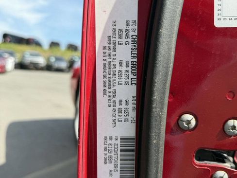 Used 2012 Dodge Challenger R/T RWD image 8