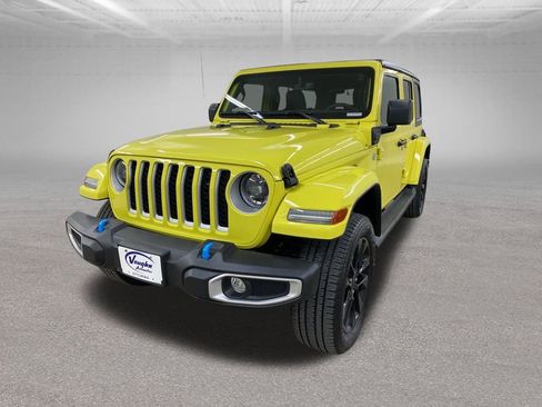 Used 2023 Jeep Wrangler Unlimited Sahara w/ Cold Weather Group image 6