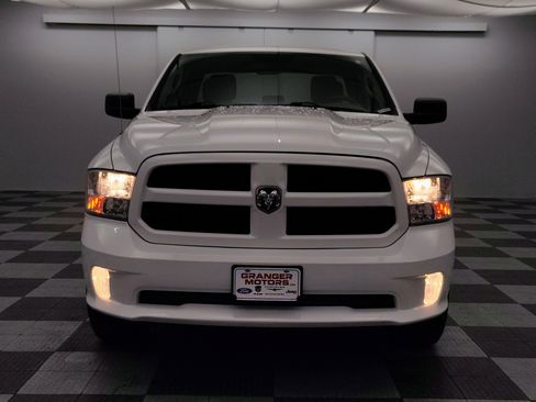 Used 2019 RAM 1500 Express w/ Express Value Package AWD/4WD image 4