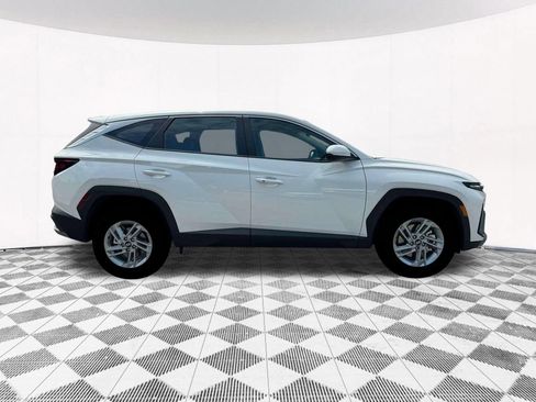 Certified 2025 Hyundai Tucson SE FWD image 14