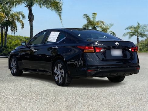 Certified 2025 Nissan Altima 2.5 S image 2