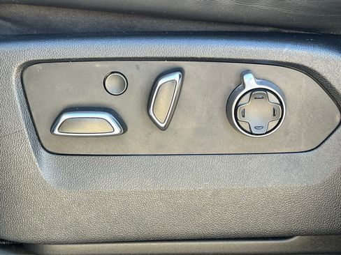 Used 2021 Cadillac Escalade Sport Platinum image 31