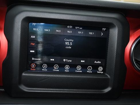 Used 2019 Jeep Wrangler Unlimited Rubicon w/ Cold Weather Group image 34