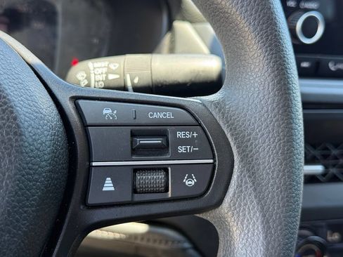 Used 2023 Honda Accord EX image 12