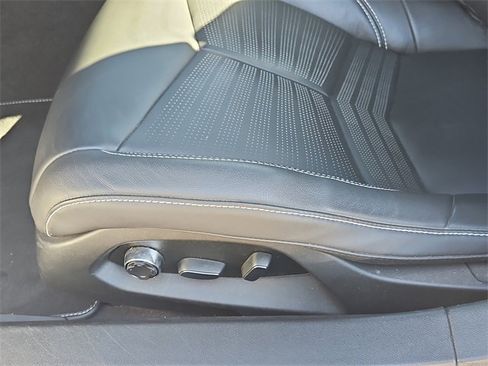 Used 2024 Chevrolet Corvette Stingray Preferred Conv w/ Z51 Performance Package image 9