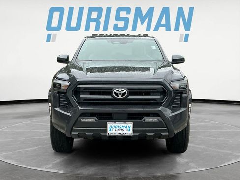 Used 2024 Toyota Tacoma SR5 AWD/4WD image 2
