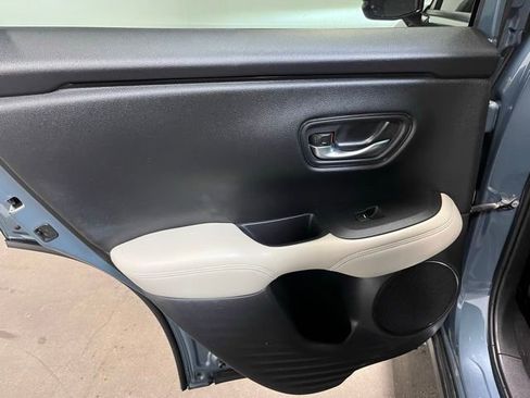 Used 2023 Honda HR-V LX image 15