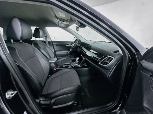 Used 2025 Kia Seltos S FWD image 30