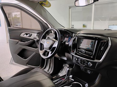 Used 2019 Chevrolet Traverse LS FWD image 42