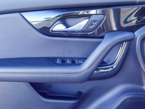 Used 2023 Chevrolet Blazer RS image 11