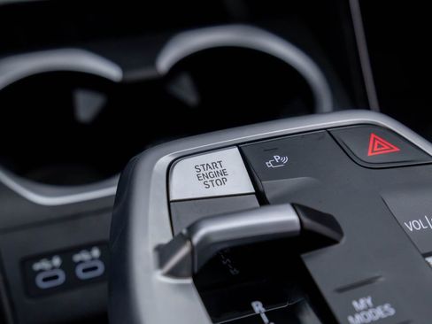 Used 2024 BMW X1 M35i w/ Premium Package image 23