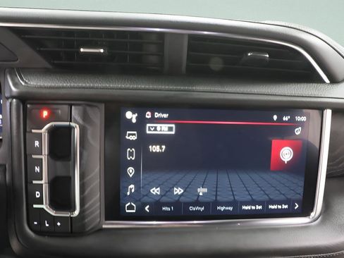 Used 2024 GMC Yukon XL Denali image 12