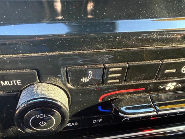 Used 2023 Jeep Grand Cherokee Limited AWD/4WD image 23