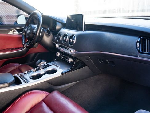 Used 2019 Kia Stinger GT2 image 33