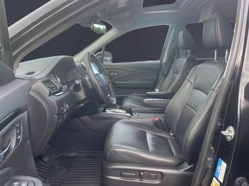 Used 2018 Honda Pilot Touring image 9