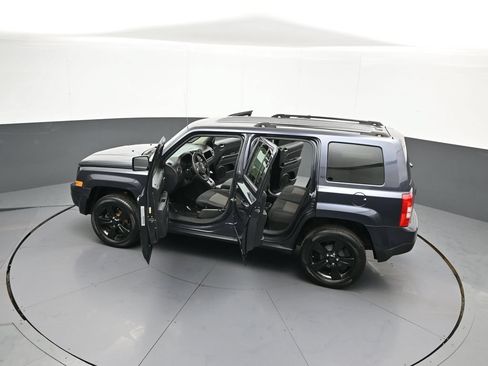 Used 2015 Jeep Patriot Sport w/ Power Value Group FWD image 43