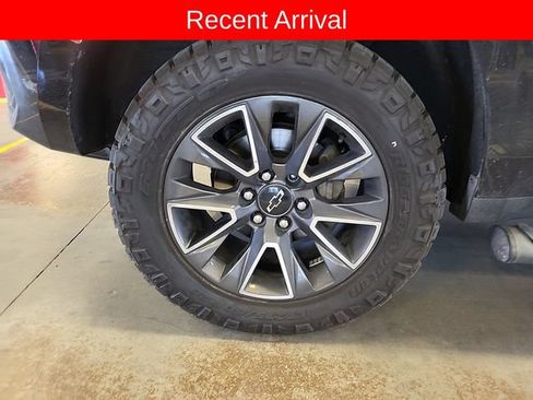 Used 2021 Chevrolet Tahoe Z71 w/ Z71 Off-Road Package AWD/4WD image 6