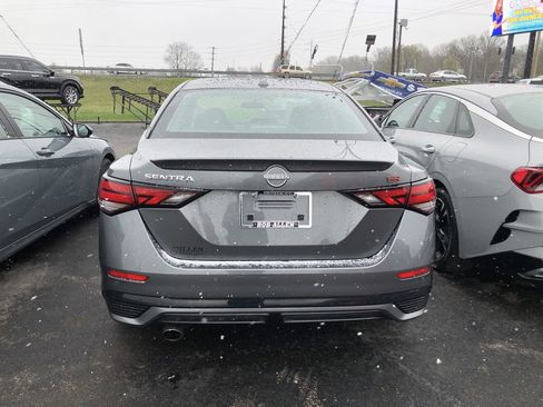 Used 2025 Nissan Sentra SR image 9