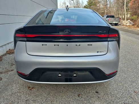 Used 2024 Toyota Prius XLE image 7